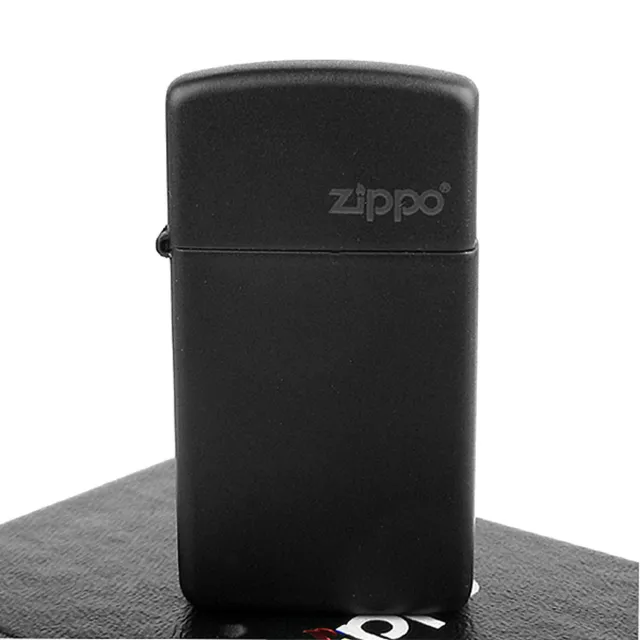【ZIPPO】美系-LOGO字樣打火機-Black Matte黑色烤漆(窄版)