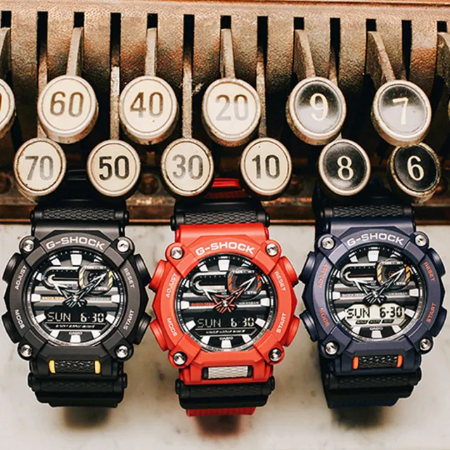 CASIO 卡西歐】G-SHOCK 時尚工業風雙顯手錶(GA-900-2A) - momo購物網