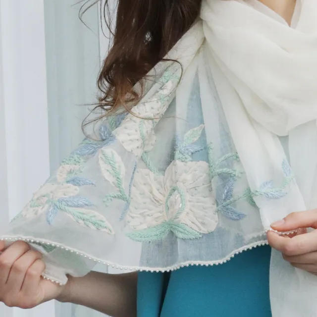 【BRONTE】英國百年手工皇室繡披肩-A