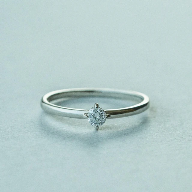 ete PT900 經典單鑽爪鑲鑽石戒指-0.10ct(鉑金色)