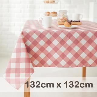【CasaBella 美麗家居】防水桌巾 粉紅斜格紋 132x132cm(防水 防油 PVC 桌巾 桌布 野餐桌巾)