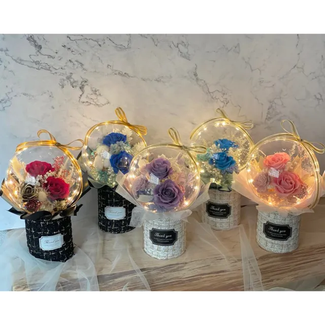 【OSTARA FLORIST 奧斯塔拉花藝】泡泡球小香風永生花束(永生花、波波球、花禮、情人節、聖誕、升遷、發光)