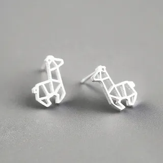 【Sayaka 紗彌佳】耳環 飾品  可愛動物系列 長頸鹿造型針式耳環