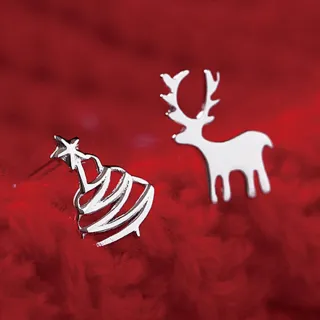 【Sayaka 紗彌佳】耳環 飾品  耶誕元素麋鹿耶誕樹不對稱針式耳環