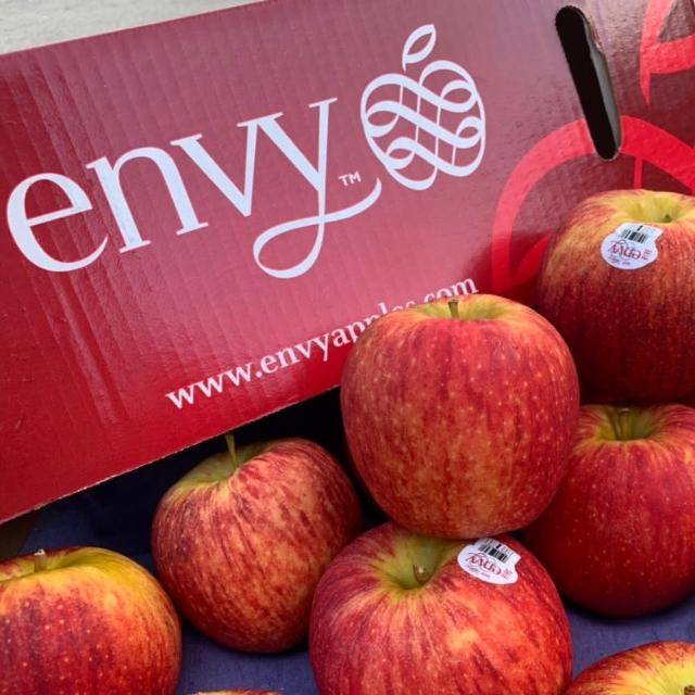 【RealShop】紐西蘭Envy愛妃蘋果2.2kg±10%x1盒(共8顆 水果禮盒 送禮首選)