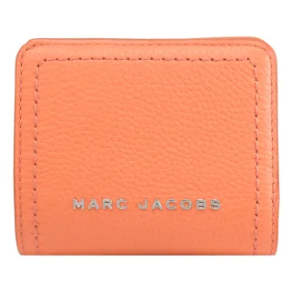 【MARC JACOBS 馬克賈伯】簡約金屬浮雕LOGO雙面扣式拉鍊零錢短夾(珊瑚橘)