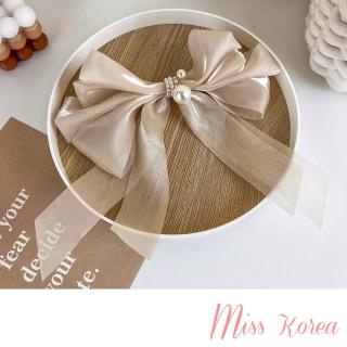 【MISS KOREA】蝴蝶結髮夾 珍珠髮夾/浪漫多層次網紗蝴蝶結飄帶珍珠鍊帶吊墜造型髮夾 馬尾夾(2色任選)
