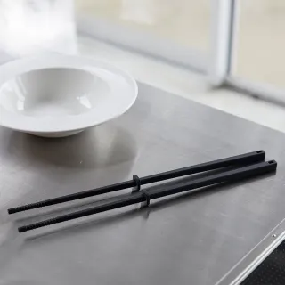 【YAMAZAKI】tower矽膠料理筷-黑