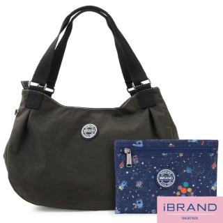 【iBrand】輕盈防潑水大容量彎月側揹包(墨軍綠)