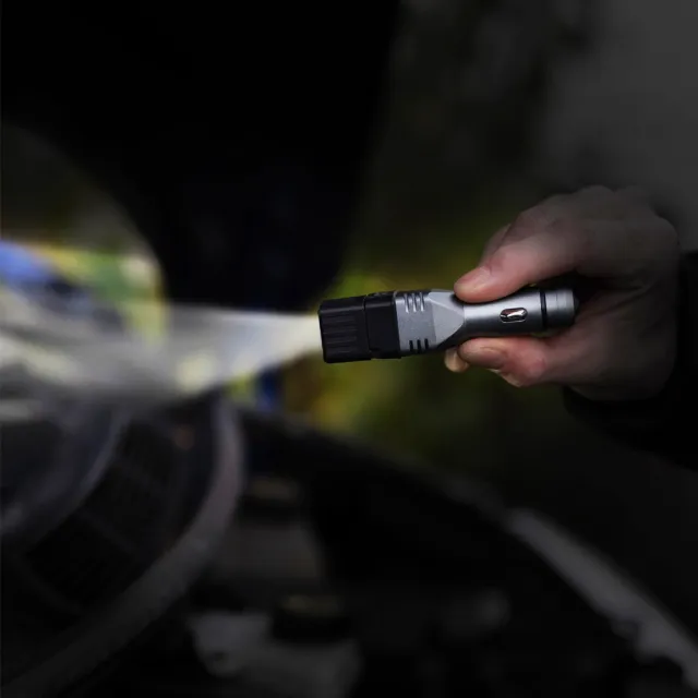 【Troika】90度可彎曲燈車用手電筒 #車充#工作燈#閃光燈#停電#修繕#磁吸#SUB插座(可當車充、4種燈光模式)