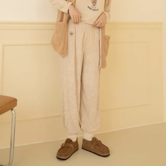 【OB 嚴選】咖啡廳家族細絨毛口袋刺繡休閒長褲 《KG1501》