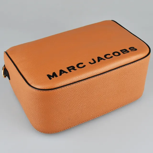 MARC JACOBS 馬克賈伯】MARC JACOBS THE SOFT BOX 23黑字LOGO牛皮拉鍊