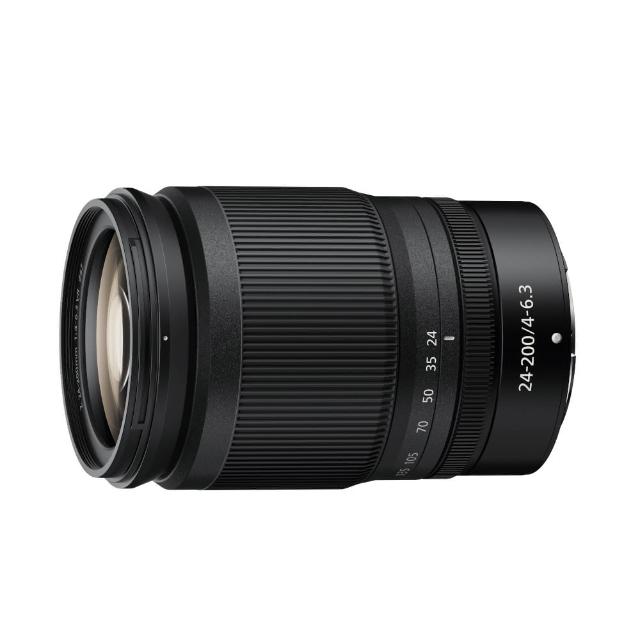 Nikon 尼康 Z 24-200mm f/4-6.3 VR 鏡頭提供廣角變焦與望遠變焦功能,涵蓋 24-200mm 焦段,內建 VR 影像穩定系統,完美適用於 Nikon Z-Mount 無反相機。公司貨正品保證,輕便多功能設計,適合旅行、風景與日常拍攝,帶來高畫質影像表現。 Nikon尼康 Z 24-200mm F/4-6.3 VR