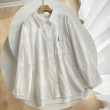 【設計所在】口袋淺條刺繡長袖白襯衫翻領上衣 zx14(M-L可選)