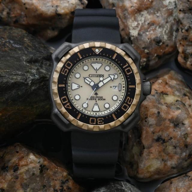 【CITIZEN 星辰】深海蛟龍光動能鈦金屬潛水錶-米色/45.8mm 母親節限定(BN0226-10P)