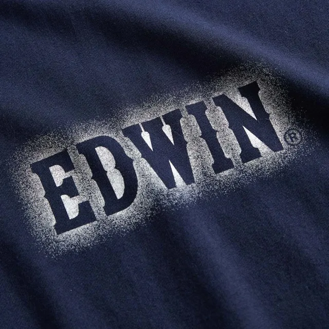 【EDWIN】男裝 網路獨家↘雜訊LOGO長袖T恤(丈青色)