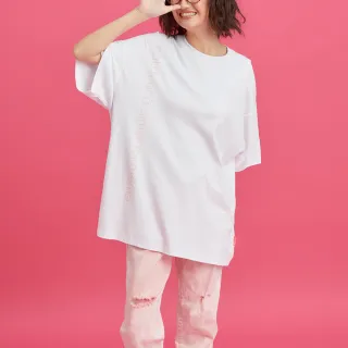 【SOMETHING】女裝 粉紅草寫男友風短袖T恤(白色)