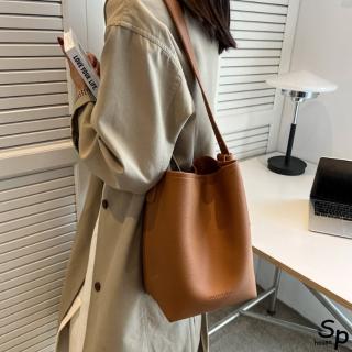 【Sp house】簡約純色女士通勤大容量側肩包水桶包(3色可選)