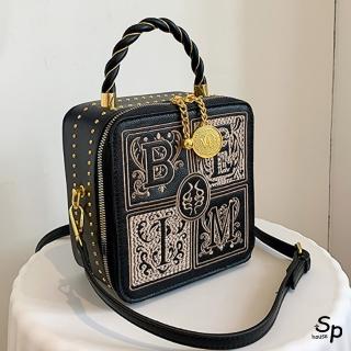 【Sp house】魔法學院英文刺繡女士手提方型側肩包斜揹包(2色可選)