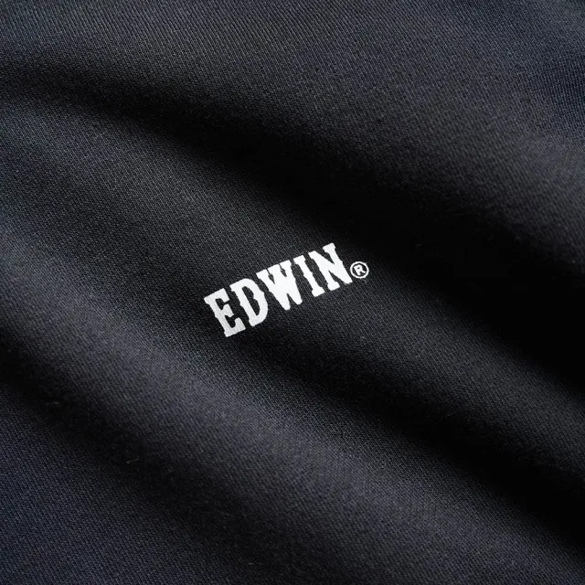 【EDWIN】男裝 人氣復刻款 仿皮牌雙口袋厚長袖T恤(黑色)