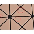 【ISSEY MIYAKE 三宅一生】ISSEY MIYAKE Lucent亮面PVC雙色幾何圖形大方格6X6手提托特包(展示品/米橘x粉橘)