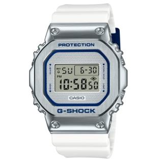 【CASIO 卡西歐】G-SHOCK 冬雪之戀時尚電子錶 GM-5600LC-7