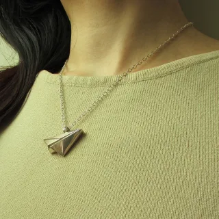 【mittag】paper plane necklace_紙飛機項鍊(摺紙 童玩 飛翔)