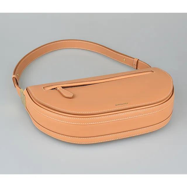 【BURBERRY 巴寶莉】BURBERRY Olympia燙金LOGO小牛皮磁吸式翻蓋肩背斜背包(中/淺棕)