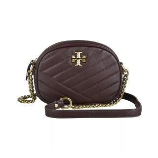 【TORY BURCH】TORY BURCH Kira黃銅雙T字LOGO羊皮絎縫鏈帶拉鍊斜背相機包(葡萄酒紅)