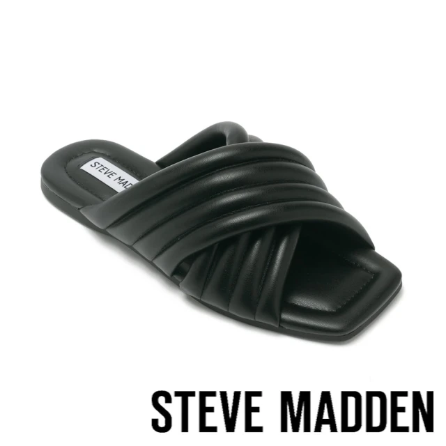 【STEVE MADDEN】OUTPOST 斜壓紋交叉平底拖鞋(黑色)