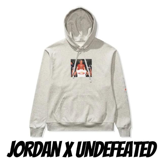 【NIKE 耐吉】服飾 Jordan x UNDEFEATED 聯名款 男款 連帽上衣 照片T 帽T 長袖 灰色 DX6318-050