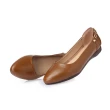 【MOM】尖頭平底鞋/設計感小尖頭百搭金屬鍊帶造型平底鞋(棕)