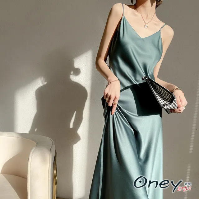 【ONEY 歐妮】★輕奢優雅絲緞面吊帶連身裙(春夏/吊帶裙/連身長裙/絲緞面料)