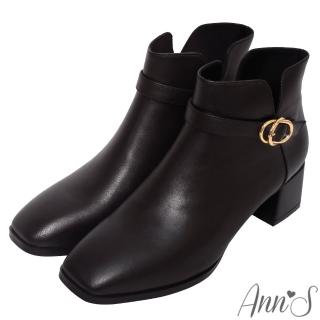 【Ann’S】知性小金環-顯瘦側V口羊皮真皮粗跟方頭短靴5cm(黑)