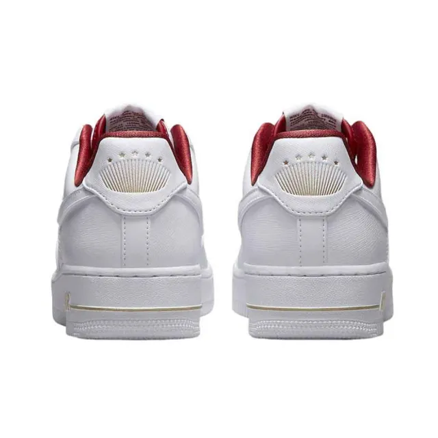 NIKE 耐吉】NIKE AIR FORCE 1 07 SE 白色AF1 吊飾女鞋(DV7584-100