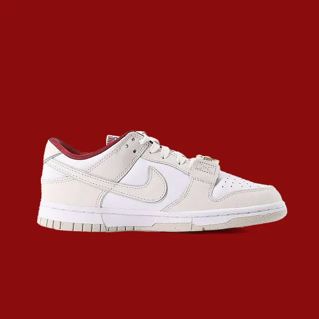 NIKE 耐吉】休閒鞋滑板鞋金牌米白女鞋Nike Dunk Low Just Do It W 金屬