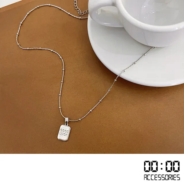 【00:00】韓國設計個性金屬方牌GOOD LUCK造型項鍊(金屬項鍊 方牌項鍊)