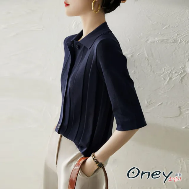 【ONEY 歐妮】★氣質翻領壓紋五分袖針織上衣(春夏/柔暖透氣/五分短袖/修身顯瘦)