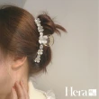 【HERA 赫拉】仙氣白色花朵水鑽鯊魚夾 H112051001(髮飾 鯊魚夾)