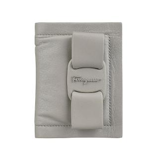 【Salvatore Ferragamo】FERRAGAMO灰字LOGO蝴蝶結小牛皮4卡直立式壓扣式卡夾(灰)