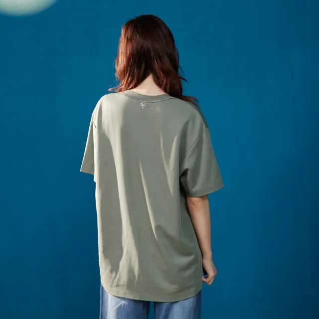【gozo】涼感字母刷色小領口T恤(兩色)