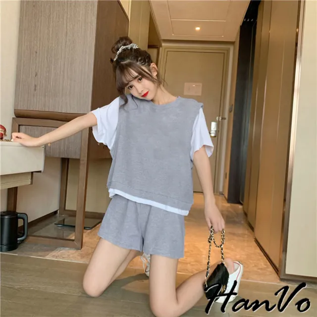【HanVo】現貨 休閒舒適棉質假兩件上衣套裝(韓版休閒圓領短袖棉質短褲套裝 女生衣著 A08-5942)