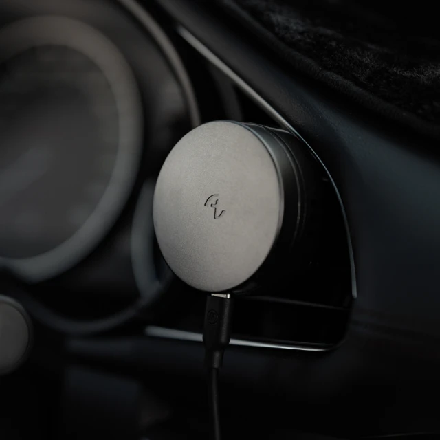 車架式無線充電盤