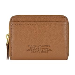 【MARC JACOBS 馬克賈伯】THE LEATHER ZIP壓印LOGO拉鍊卡片零錢包(棕)