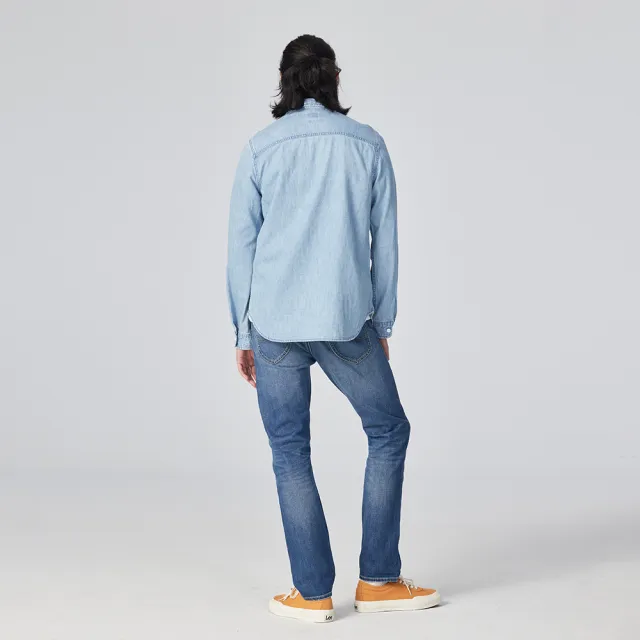【Lee 官方旗艦】男裝 牛仔長袖襯衫 / 單側貼式口袋 中淺藍洗水 標準版型(LB308001994)