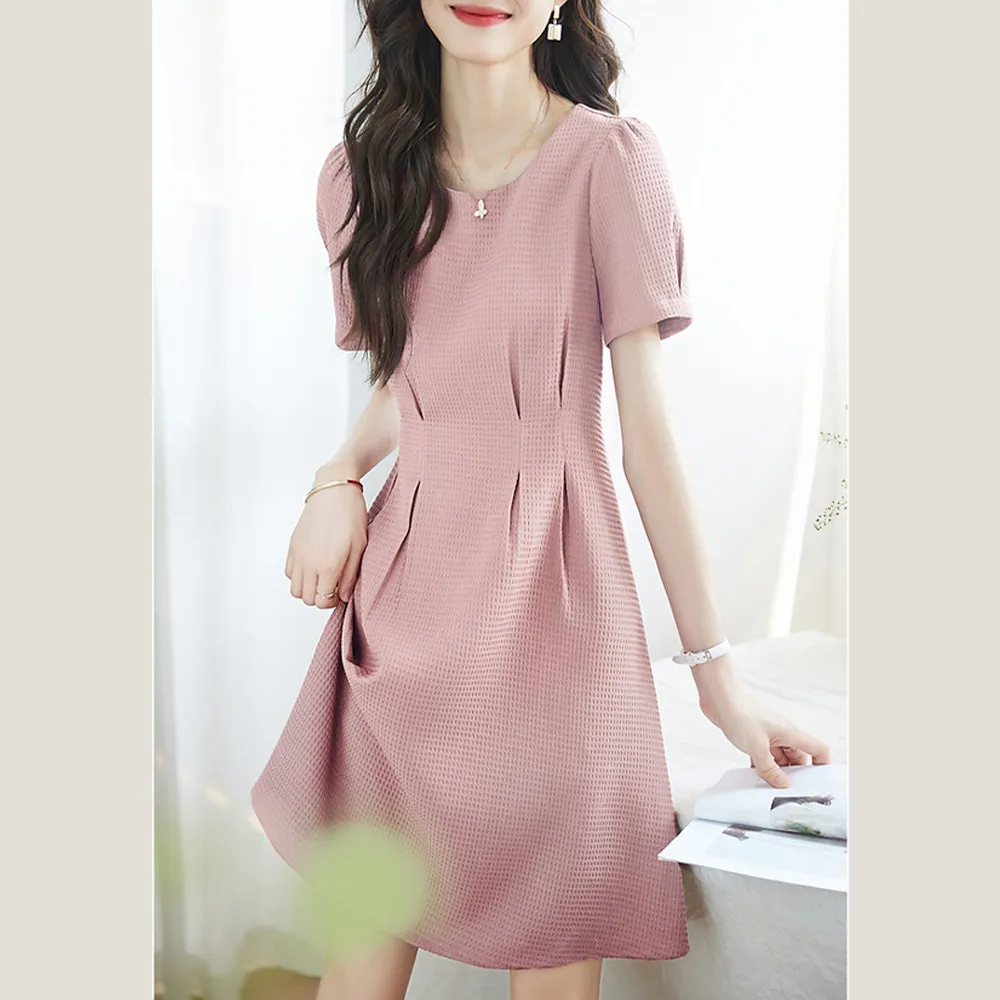 【初色】清涼感素色圓領褶皺收腰顯瘦短袖連身裙洋裝-粉色-68319(M-2XL可選)