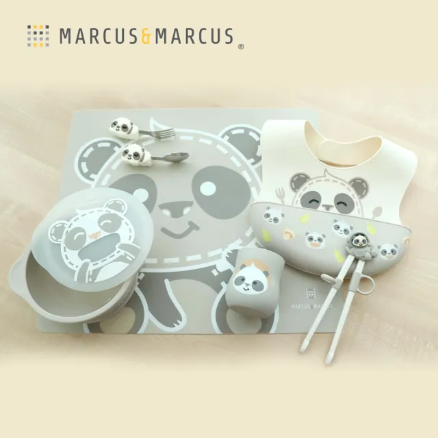 【MARCUS&MARCUS】幼兒學習餐具豪華5件組-貓熊款(圍兜+手握叉匙+吸盤碗含蓋+訓練杯+餐墊)