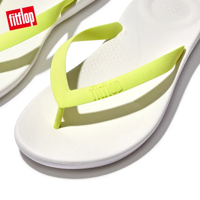 【FitFlop】IQUSHION ERGONOMIC FLIP-FLOPS輕量人體工學夾腳涼鞋-男(都會白/螢光黃)