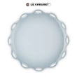 【Le Creuset】瓷器蕾絲花語系列圓盤 25cm(蛋白霜/銀灰藍/悠然綠/貝殼粉)