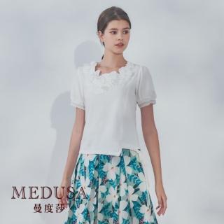 【MEDUSA 曼度莎】現貨-斜切側綁結蕾絲花領上衣（M-XL）｜女上衣 女短袖上衣 女T恤(320-30001)